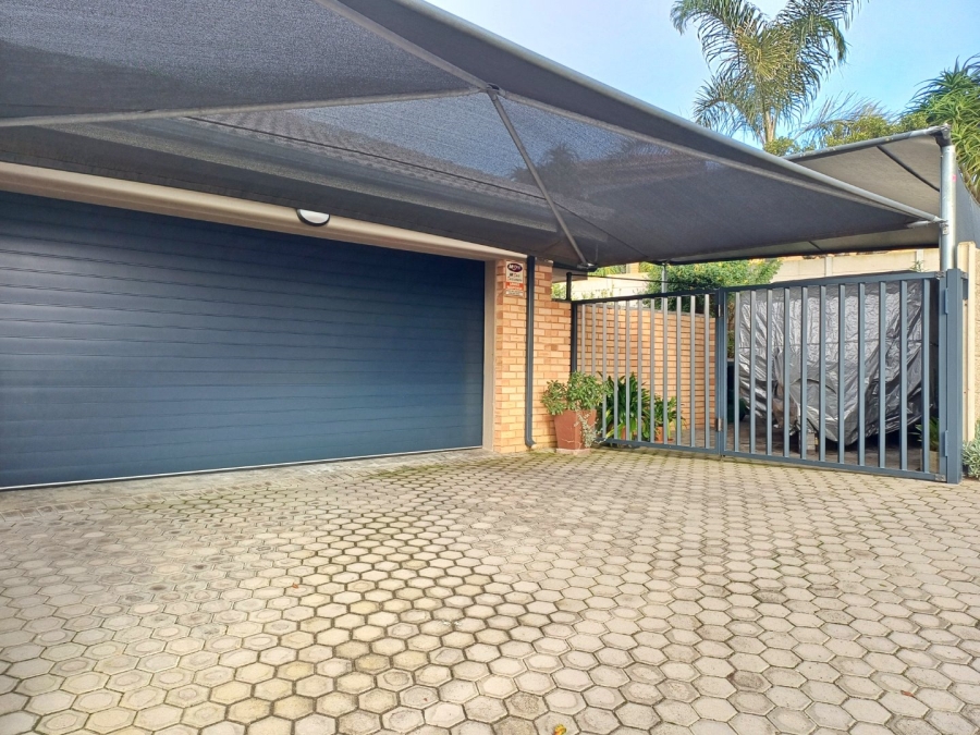 3 Bedroom Property for Sale in Reebok Western Cape